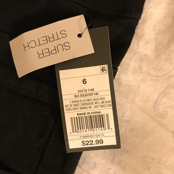 🔅High Rise Black Shorts🔅 - Picture 5 of 5